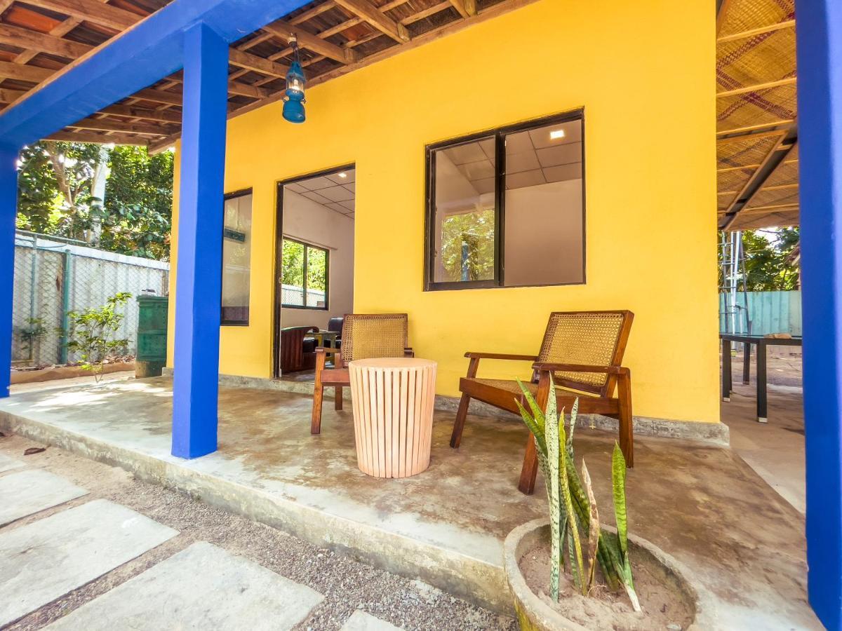 Lost & Found Hostel Weligama Exteriör bild
